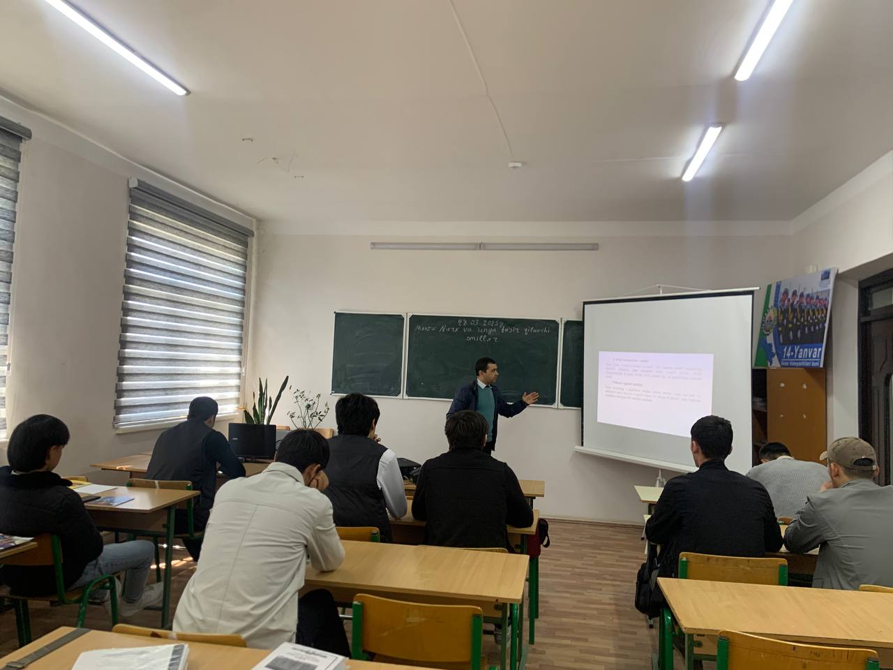 Buxoro transport va qurilish texnologiyalari texnikumida «Avtomobillarga texnik xizmat koʻrsatish va taʼmirlash» yo’nalishida “Narx va unga ta’sir qiluvchi omillar” mavzusida, Buxoro Davlat texnika universiteti “Iqtisodiyot va menejment” kafedrasi o‘qituvchisi A.X.Aslanov hamkorligida mahorat darslari o‘tkazildi.